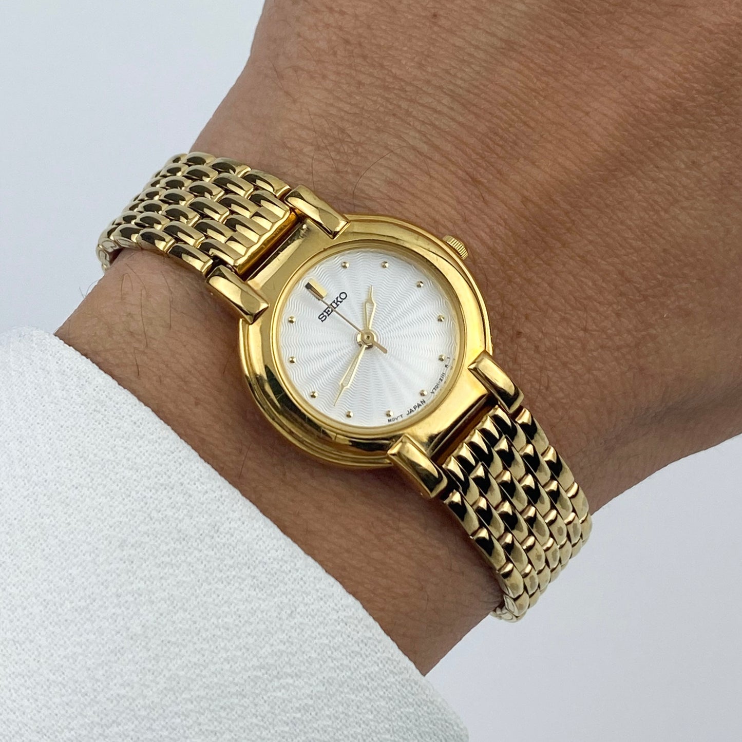 Seiko Vintage Gold Watch White Round Dial